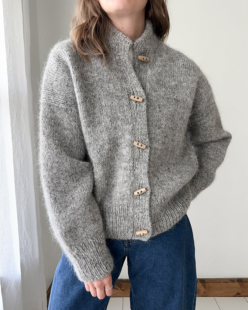 WW | Graue Strickjacke mit Knöpfen