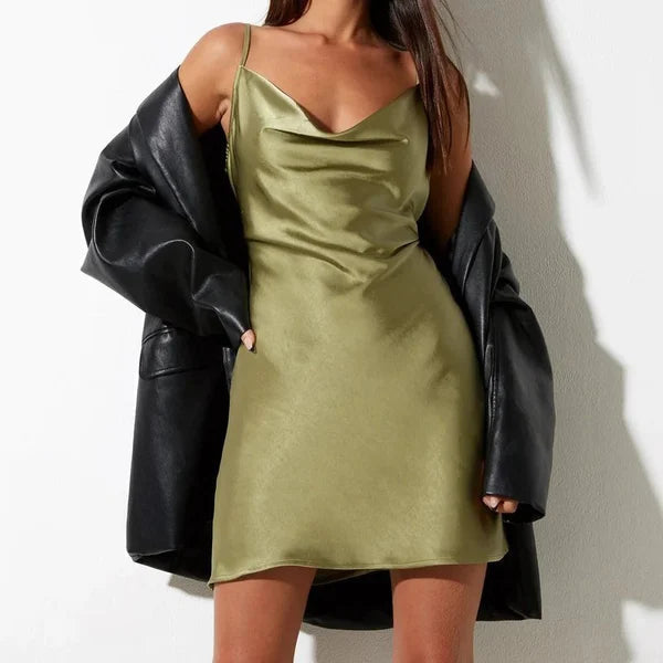 W&W Mode | Fließendes Satin-Kleid
