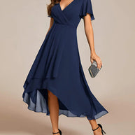 WW | Kleid mit V-Ausschnitt und Rüschenärmeln