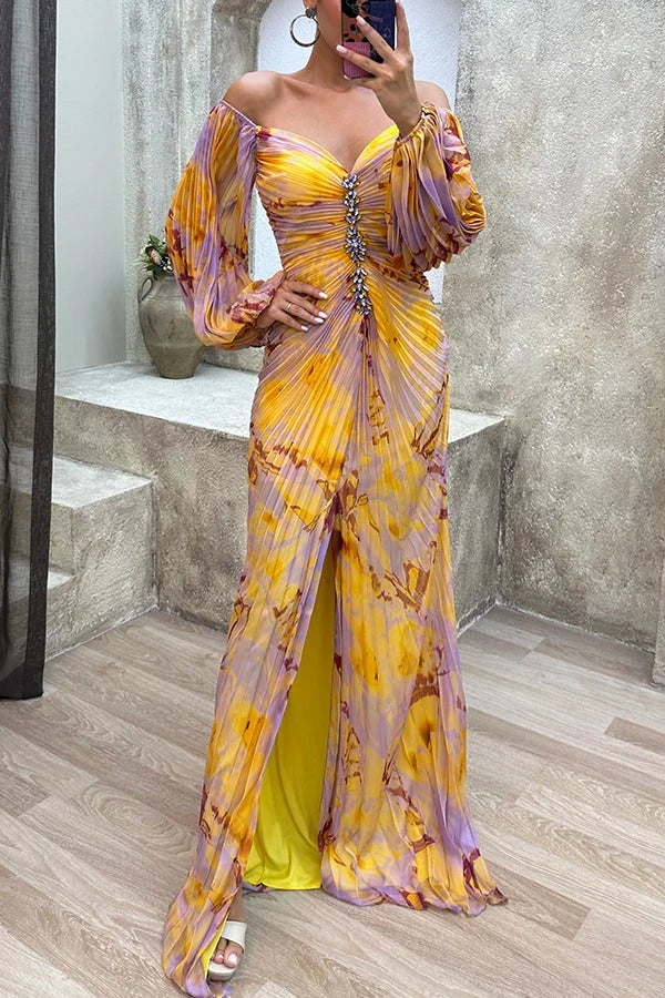 WW | Sunset Serenade Bedrucktes Off-Shoulder Maxikleid mit Diamantverzierungen und Faltenröcken mit Schlitz