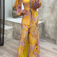 WW | Sunset Serenade Bedrucktes Off-Shoulder Maxikleid mit Diamantverzierungen und Faltenröcken mit Schlitz