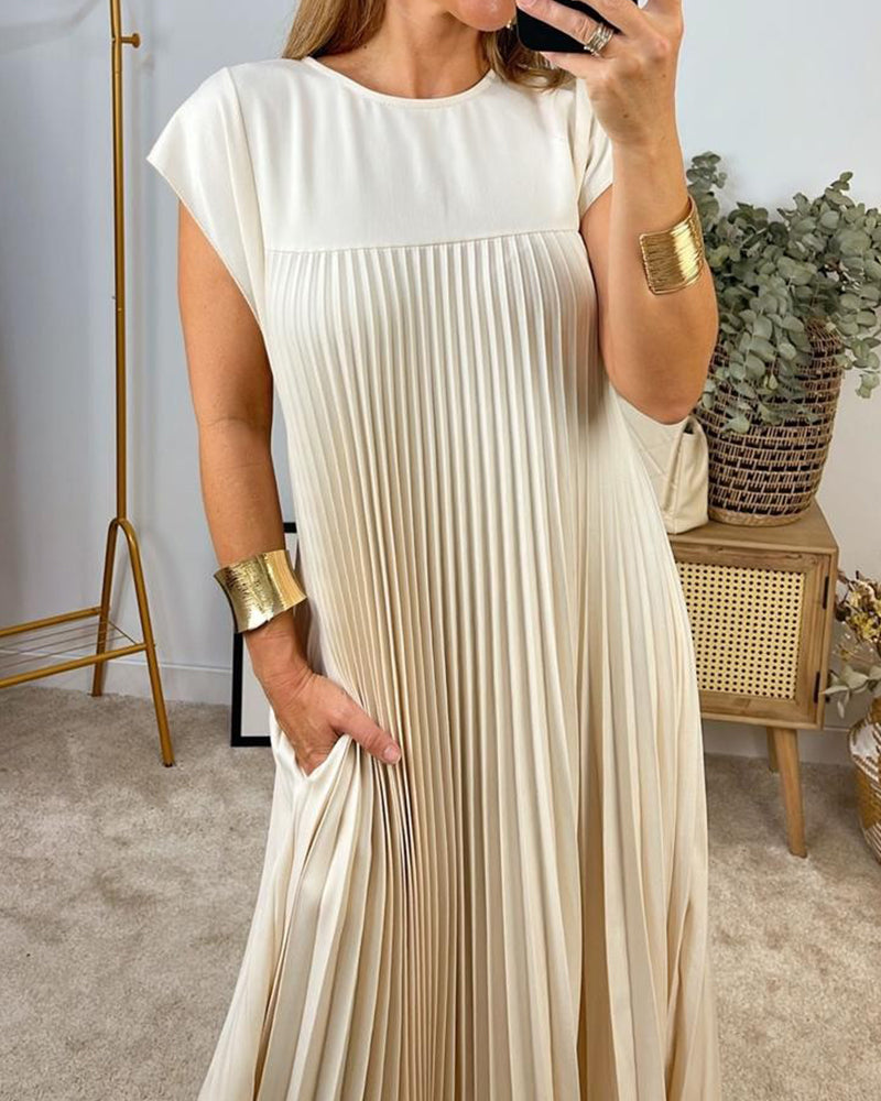 Ärmelloses plissiertes Kleid