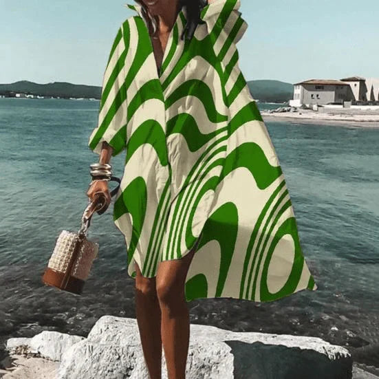 W&W Mode - Knielanges Kleid mit einzigartigem Aufdruck