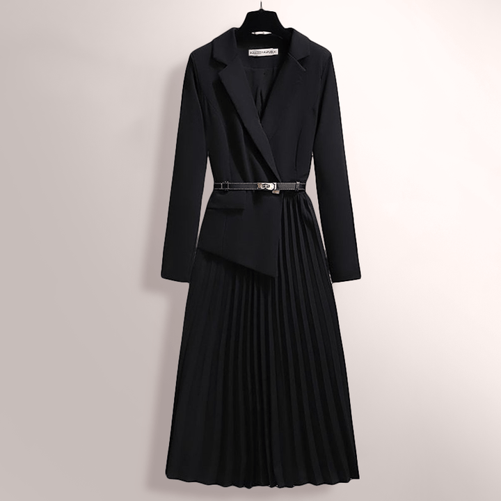Kleid mit Faltenrock und zeitlosem Design