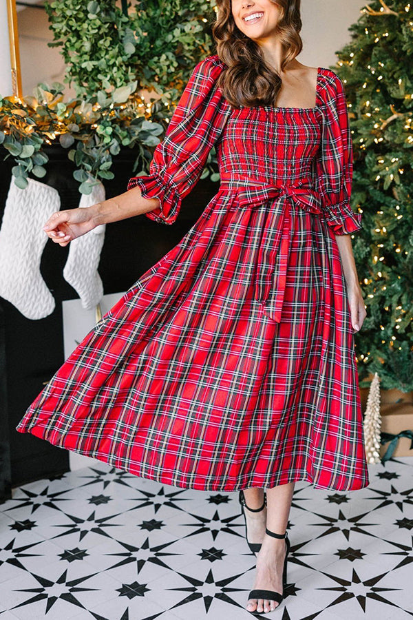 WW | Christmas Bedeutet Mehr Plaid Smocket Midi Kleid