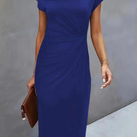 WW | Stilvolles Schmales Kleid Mit Rundhalsausschnitt