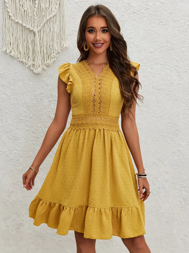 WW | Schweizerisch Blumendruck Kleid mit Rüscheneinsatz und Kontrastland.