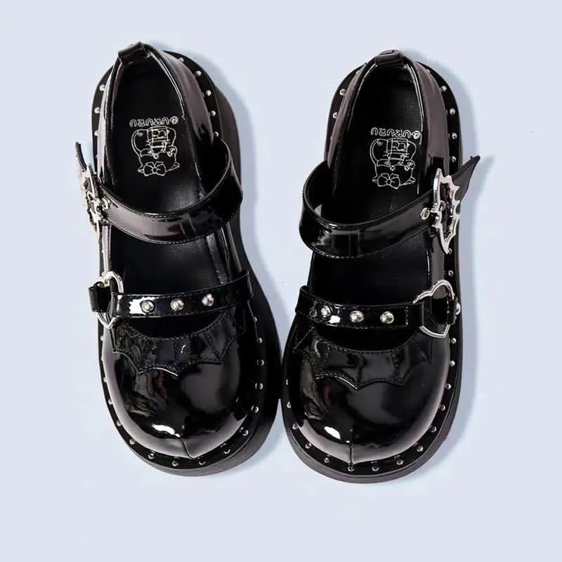 Damen-Mary-Jane-Schuhe mit Plateau, Herzschnalle und Gothic-Design