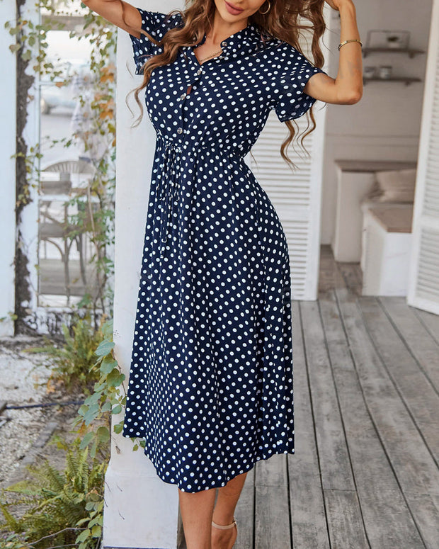 WW | Kleid mit Gepunktetem Kordelzug und Knopfleiste