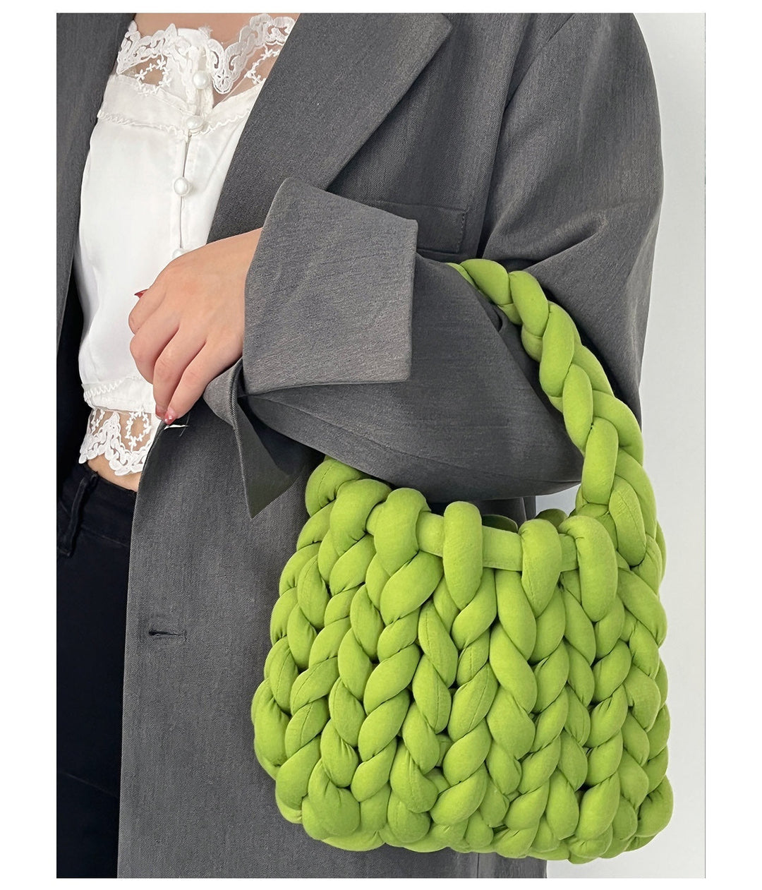 Damen Tasche aus handgewebtem Material