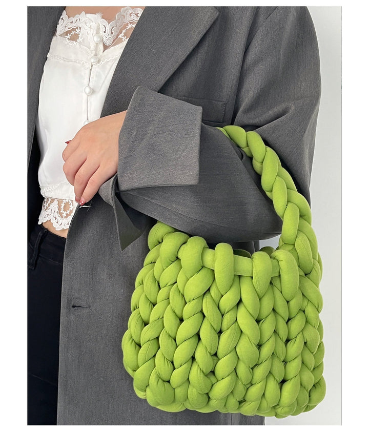 Damen Tasche aus handgewebtem Material