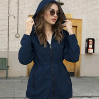 Jacke mit langen Ärmeln, Reißverschluss, Blumendruck und Kapuze