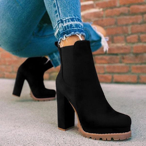 W&W Mode | Stiefeletten - Absatzstiefel mit Plateausohle und modernem Design