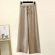 WW | Elegantes Set Aus Rollkragenpullover Und Lockerer Hose