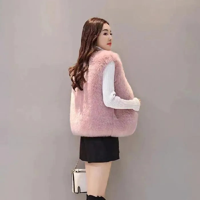 WW | Gilet made of imitation marten fur