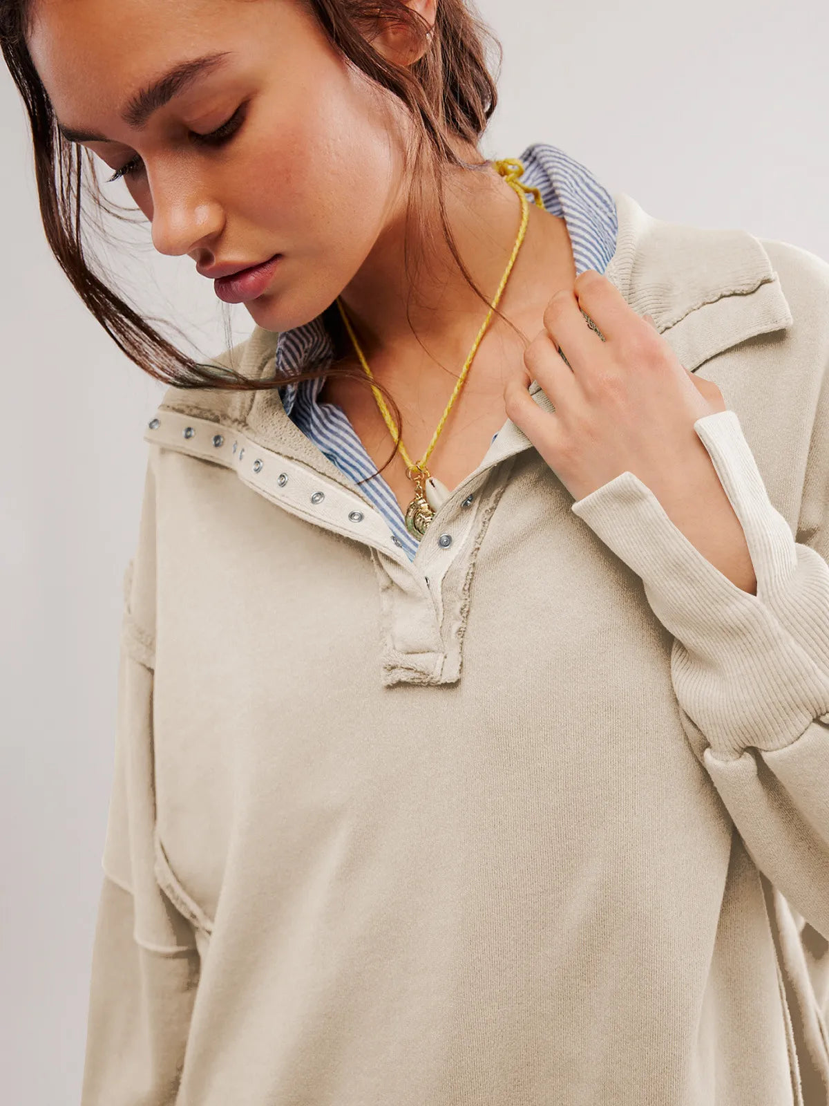 WW - Lässiges Sweatshirt Mit Knöpfen Und Lampenärmeln