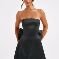 WW | Ärmelloses Minikleid mit Schleifendetail