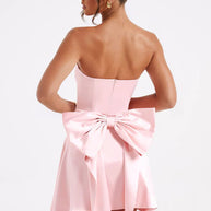 WW | Ärmelloses Minikleid mit Schleifendetail