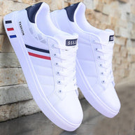WW | Sportliche Sneakers