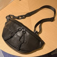 W&W - Leder-Brusttasche