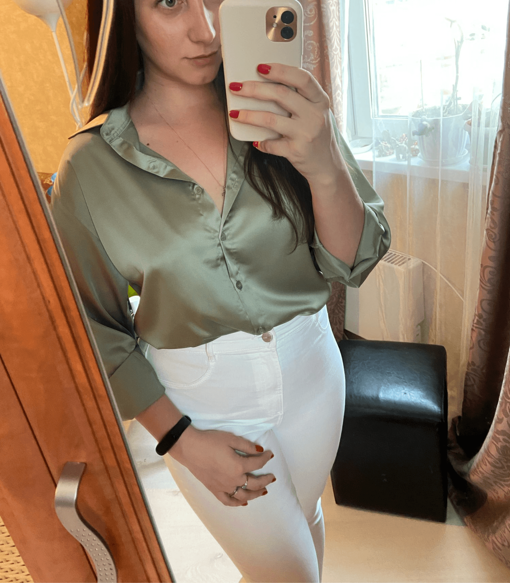 WW | Geknöpfte Satin-Seidenbluse