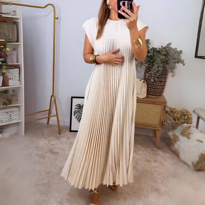 W&W Mode | Schicke Plissierte Sommerkleid Mit Einer Schmeichelhaften Passform