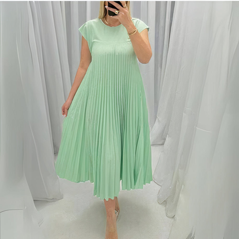 W&W Mode | Schicke Plissierte Sommerkleid Mit Einer Schmeichelhaften Passform