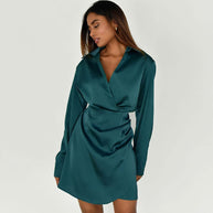 WW | Satin-Minikleid mit V-Ausschnitt und Raffung