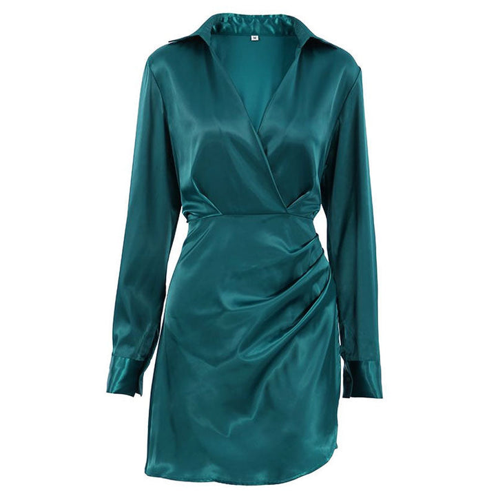 W&W Mode | Satin-Minikleid mit V-Ausschnitt und Raffung