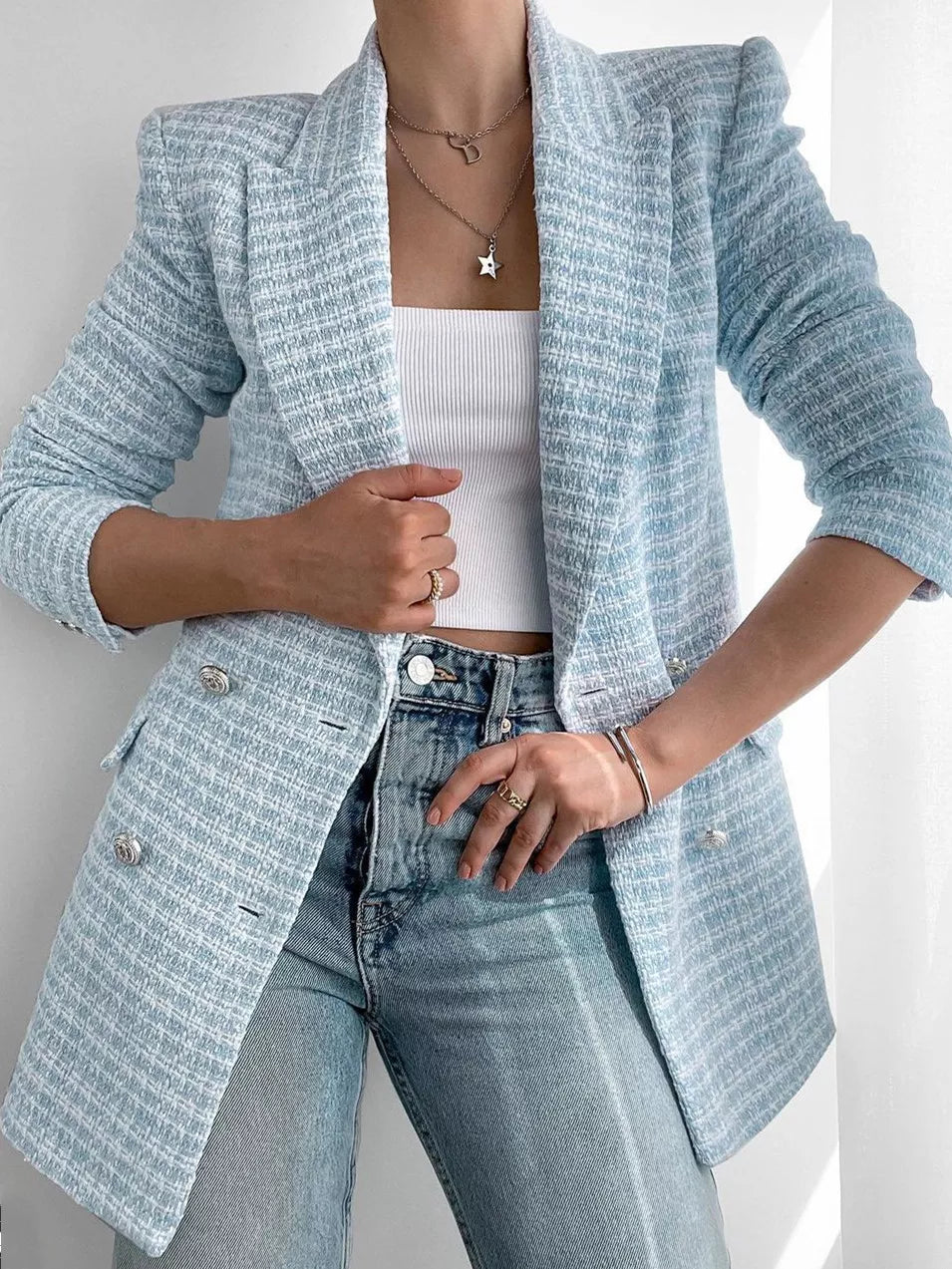 geschnittener Damenblazer in Hellblau