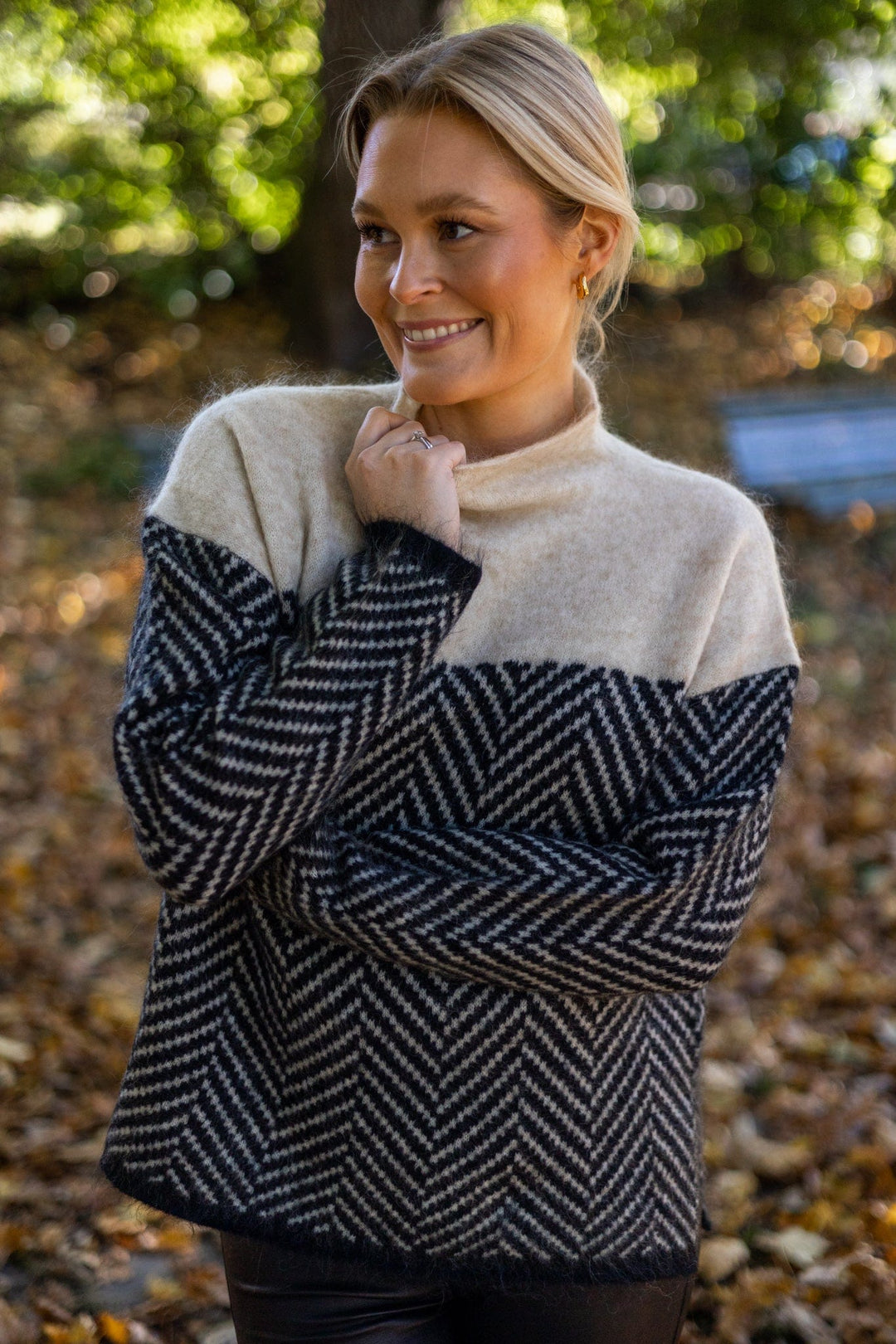 W&W Mode | Damen Rollkragenpullover mit Zweifarbdesign