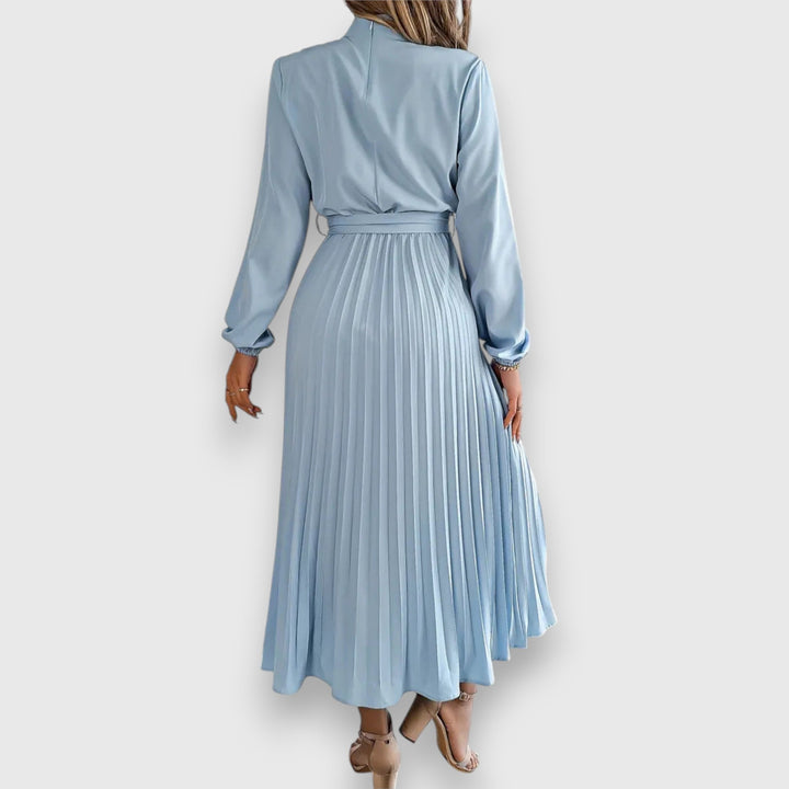 W&W Mode | Zeitlose Eleganz in Einem Midikleid