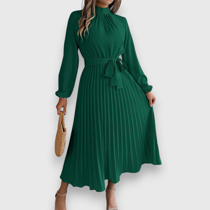 W&W Mode | Zeitlose Eleganz in Einem Midikleid