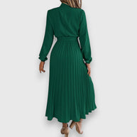 WW | Zeitlose Eleganz in Einem Midikleid
