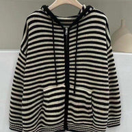 WW | Hooded Gestreifter Langarmstrickstrickjacke