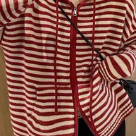 WW | Hooded Gestreifter Langarmstrickstrickjacke