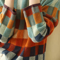 Gepunkteter Rollkragenpullover