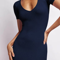 WW | Damen Strick V-Ausschnitt enganliegend Schlitz Kurzarm Midikleid