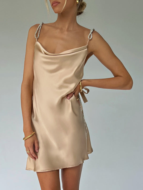 W&W | Elegantes Satin-Ketten-Trägerkleid