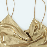 WW | Tiefer Rückenausschnitt metallisches Straps Kleid