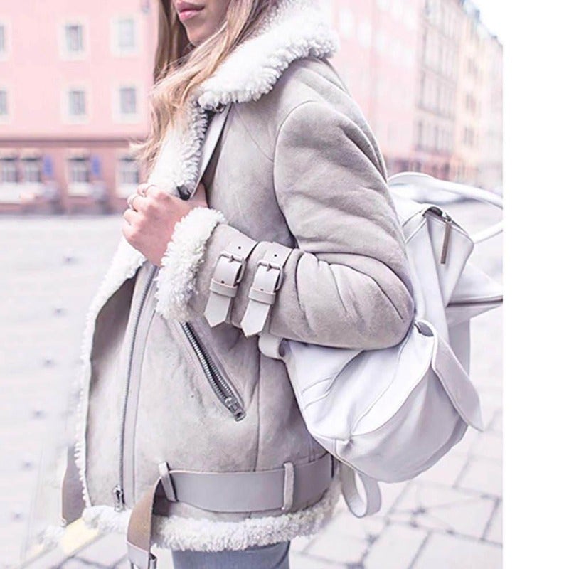 W&W Mode | Oversize Lammfelljacke