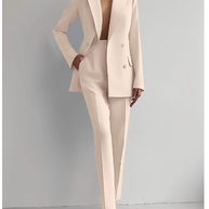 WW | Elegantes Ensemble Bestehend Aus Einem Raffinierten Blazer Und Einer Eleganten Hose