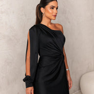 WW | One Shoulder Maxi Kleid Satin Finish Drapierter Bund Langarm Seitenschlitz