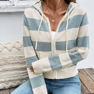 WW | Strickjacke mit Kapuze und Reißverschluss