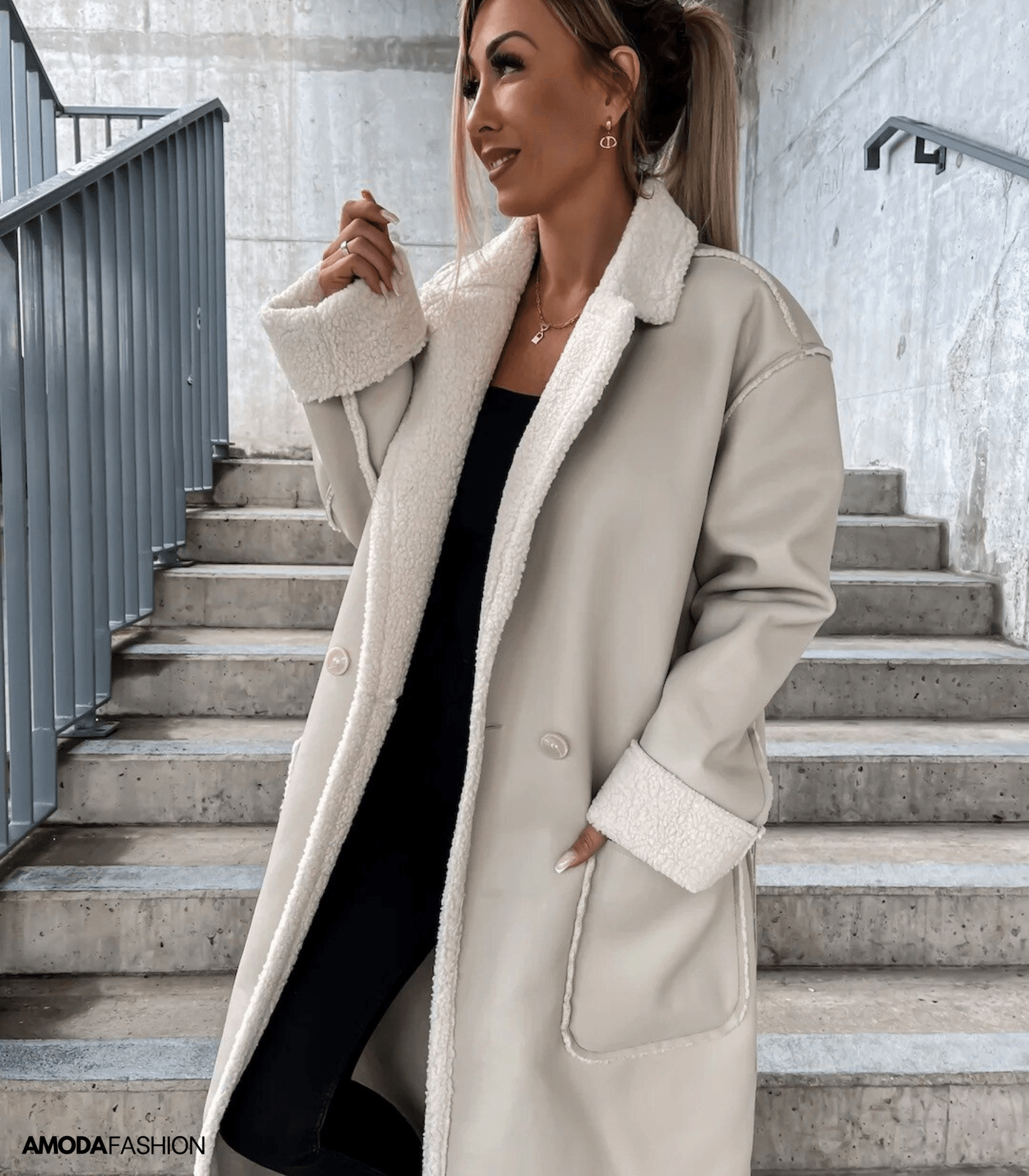 aus Leder und Fleece zum Schnüren