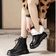 Gepolsterte Stiefel mit dicken Sohlen