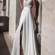 WW | Spitzen-Spalt-Abendkleid