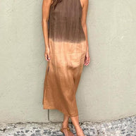 Luftiges Leinenkleid aus Baumwolle mit Farbverlauf und Schlitz am Bein