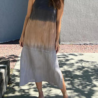 Luftiges Leinenkleid aus Baumwolle mit Farbverlauf und Schlitz am Bein
