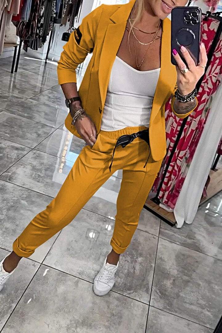 Damen Zweiteiler mit Jacke und elastischer Hose
